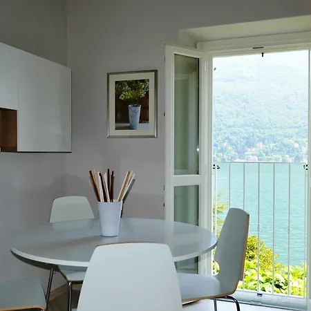 Appartamento Charme And View - Bymyhomeincomo